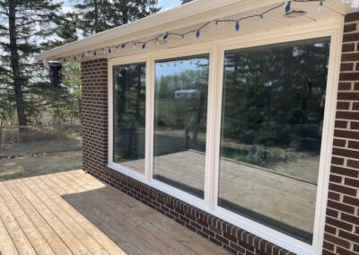 Lloydminster Windows - De Cristofaro Hut